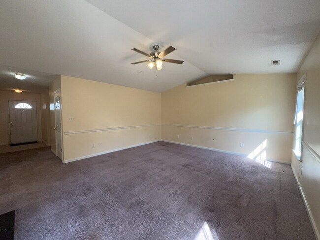 Photo - Wonderful 3 Bedroom Home-437 Boysenberry