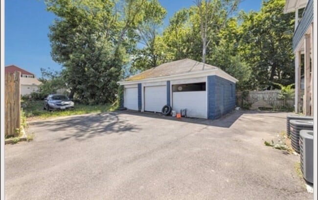 35 George St Unit 2