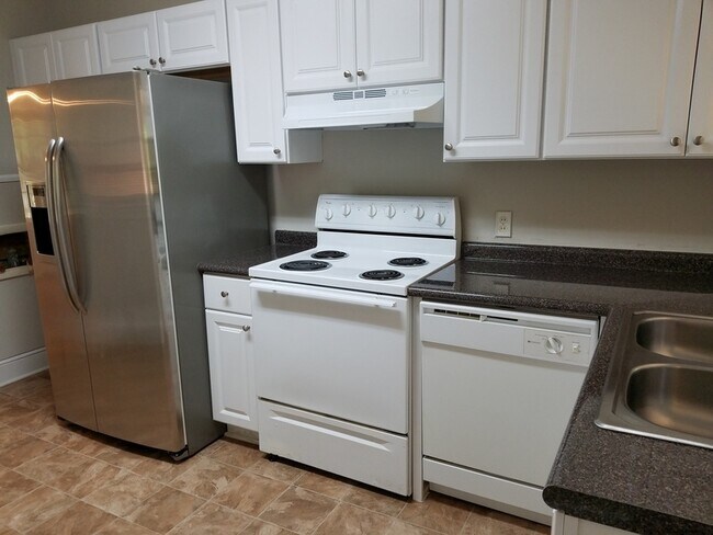 Photo - 3525 Draper Ave