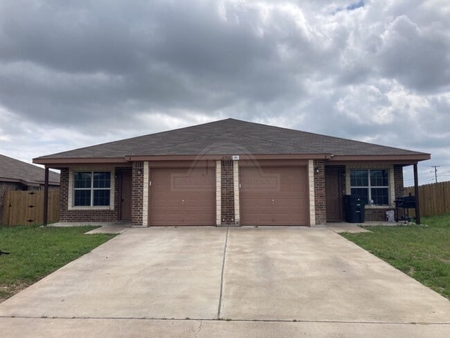 Building Photo - 5706 Lariat Ct