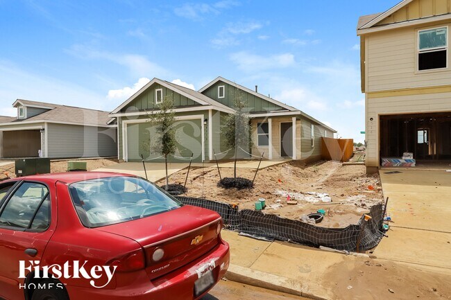 Photo - 4518 Emma Way