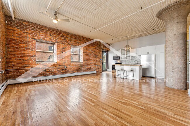Photo - Charming Downtown Condo Unit with 2 Includ...