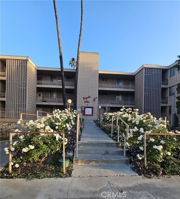 Building Photo - 6979 Palm Ct Unit N141