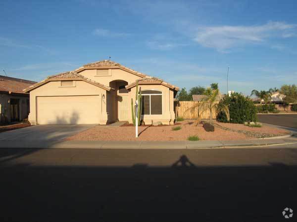 Building Photo - BEAUTIFUL 3BED, 2BATH HOME LOCATED NEAR 91...