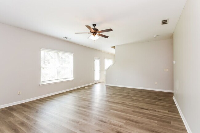 63 Hamilton Blvd NW