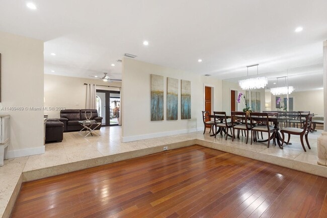 Photo - 7740 SW 21st St