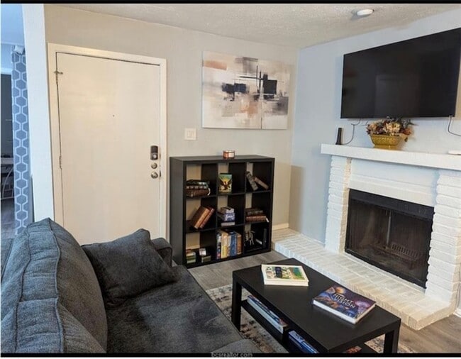 Photo - 1901 Holleman Dr W Unit 411