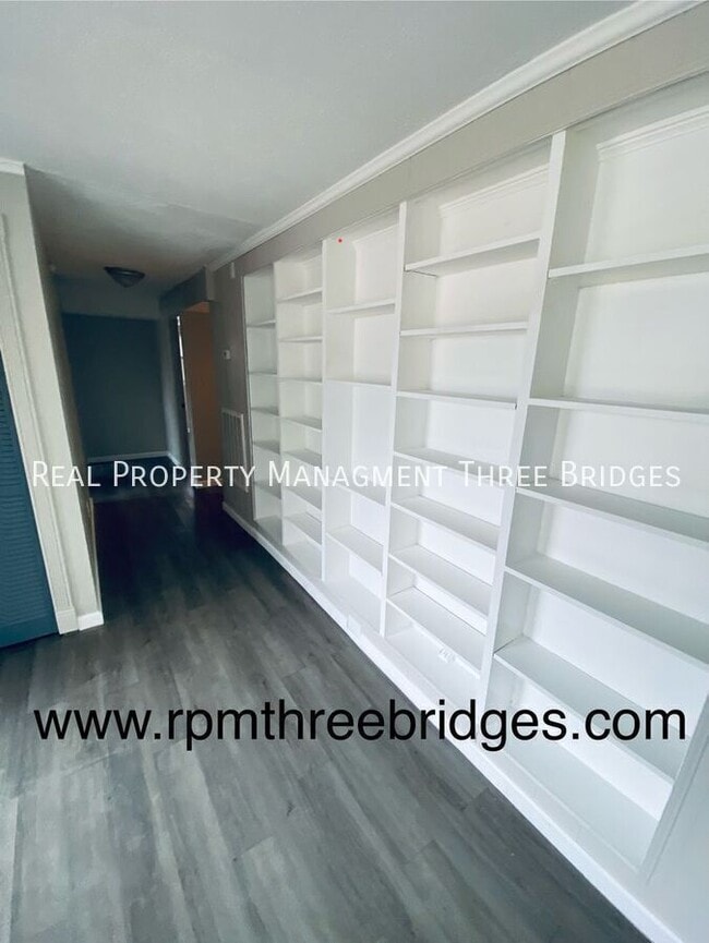 Photo - 28 Redwood Dr