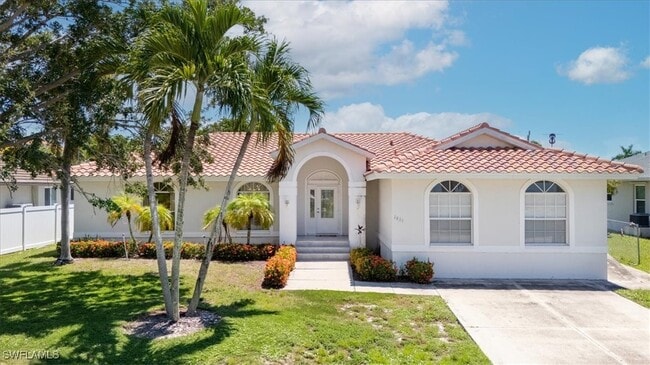 Photo - 1833 N Bahama Ave Casa