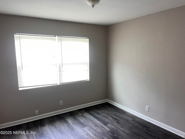 Photo - 6060 Mizzell Dr
