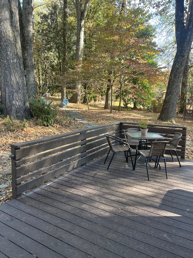 Photo - 311 Longest Rd