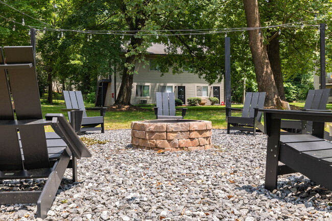 Fire Pit Area - Viewmont Pointe Rental