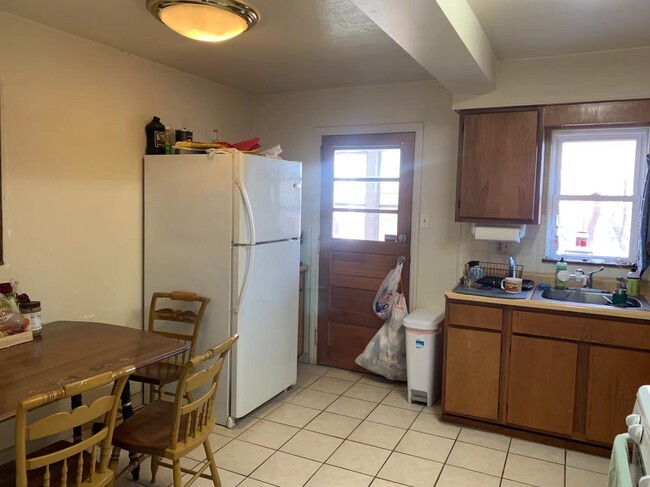 Photo - 505 Cato St