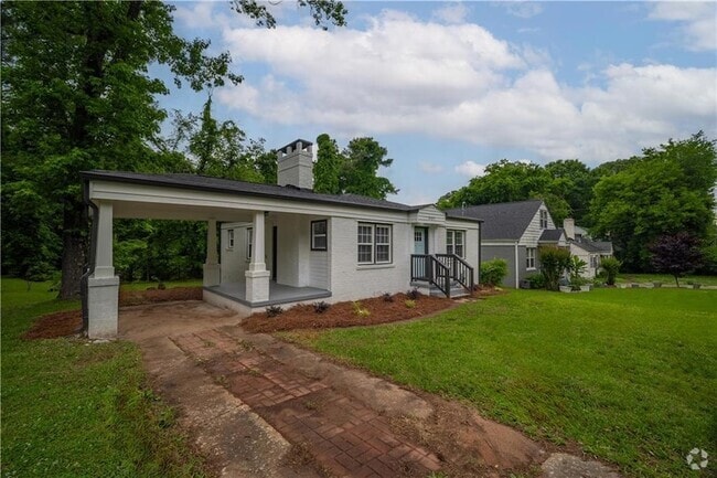 Building Photo - 2137 Delowe Dr Rental