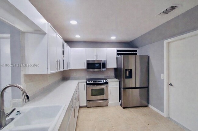 Photo - 2573 SW Cain St