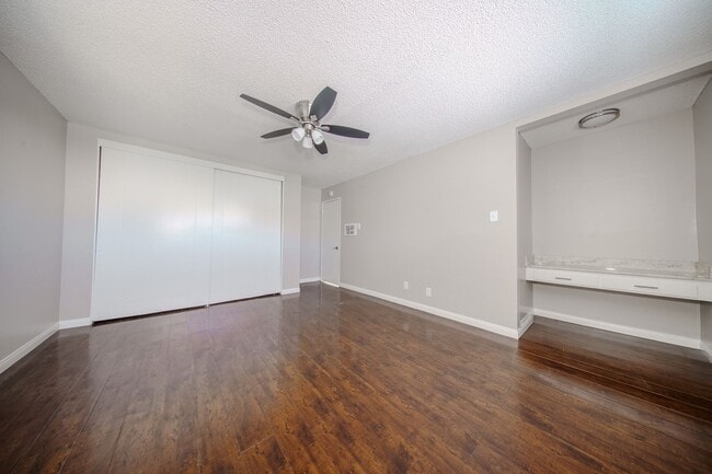 Photo - 2617-2619 E 17th St Unidad 2617