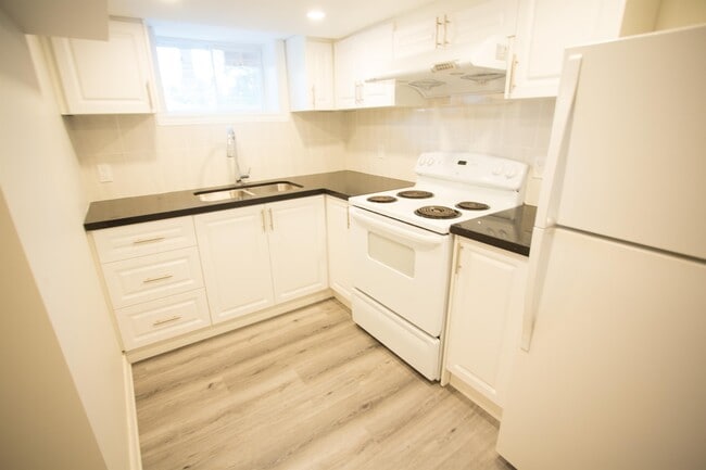 Building Photo - 56 Gilroy Dr