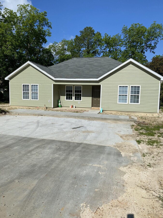 Photo - 2208 Thornhill Rd House