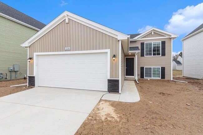 Building Photo - 4394 Pine Creek Dr Rental