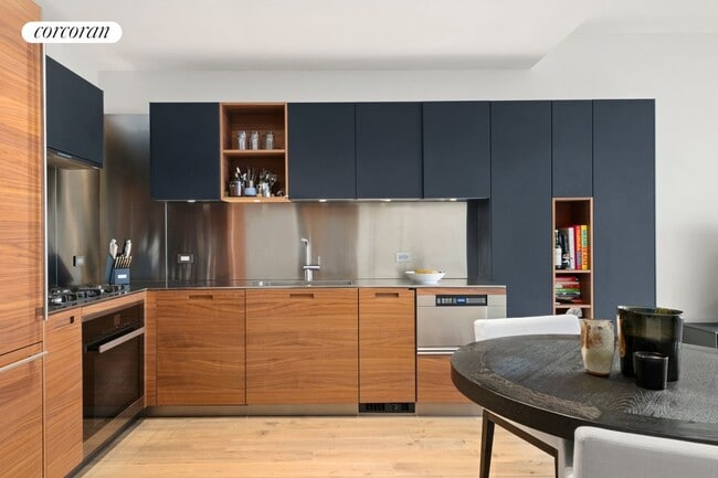 Photo - 15 Renwick St