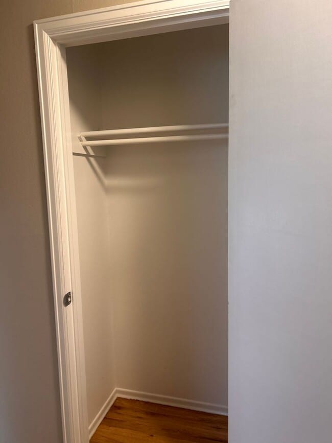 Photo - Big roomy 4 bedroom / 2 living room house