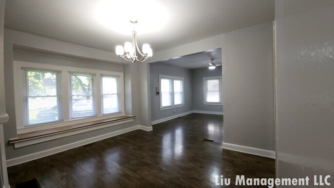 Photo - 1029 N Holmes Ave