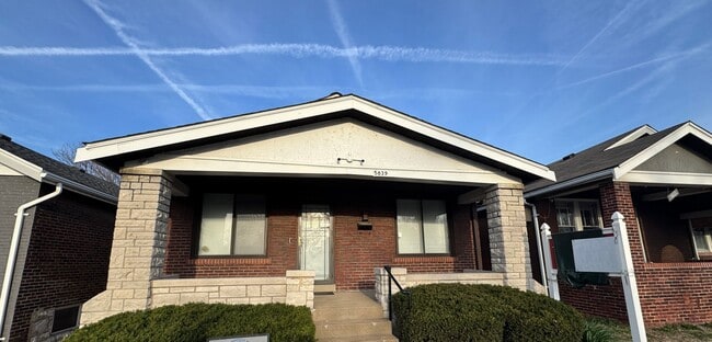 Building Photo - 5839 Hampton Ave