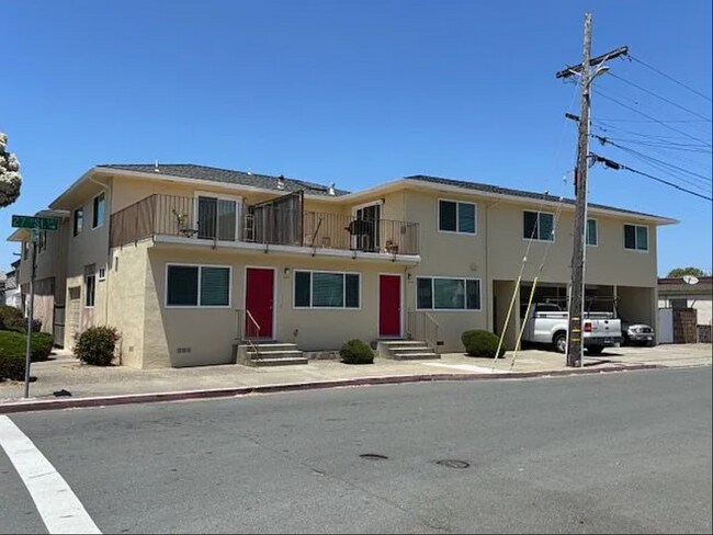 Building Photo - 503 27th St Unit 503