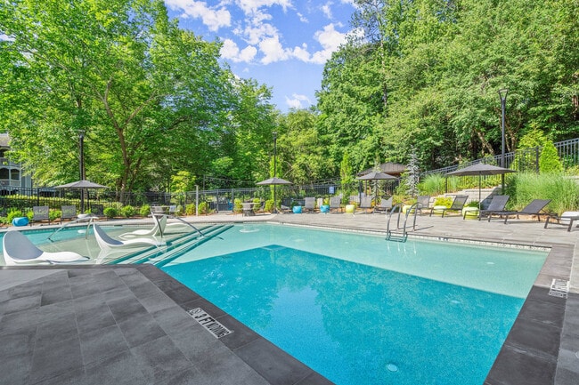 14-DSC01601 bajo - The Windward