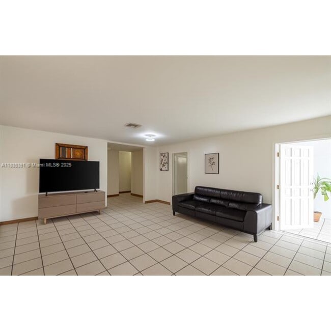 Photo - 3925 SW 88th Pl