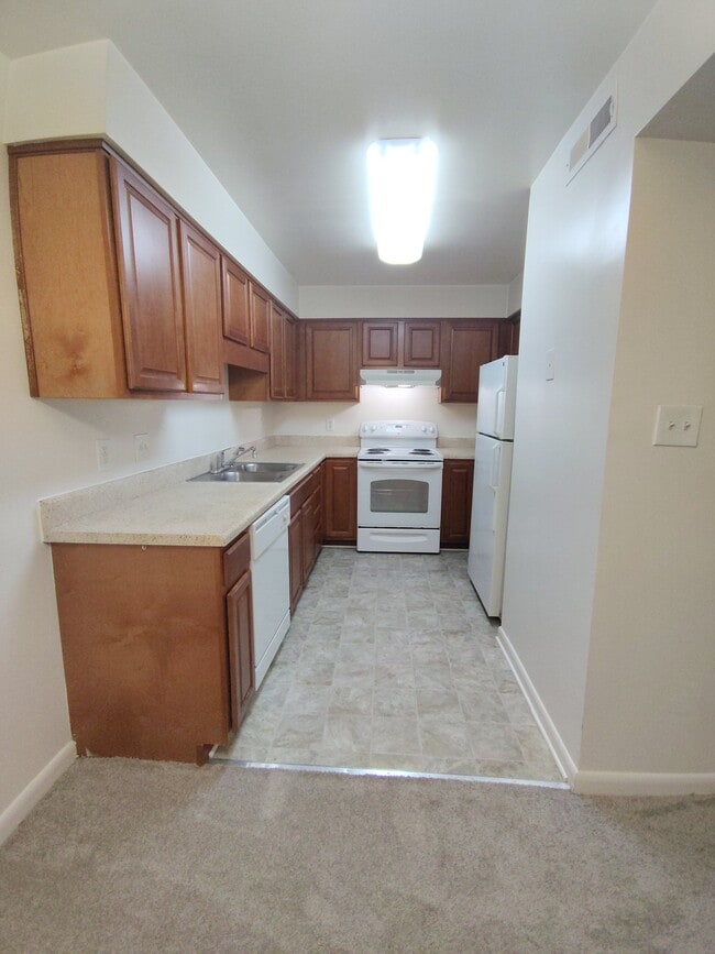 Photo - 600 Reusens Rd Unidad Waitlist