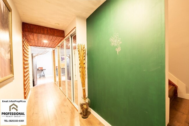 Photo - 1863 119 St SW