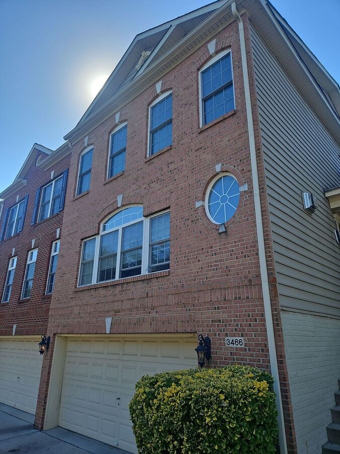 Gorgeous 3 Bed 2/2 Bath End Unit Townhome ... - Gorgeous 3 Bed 2/2 Bath End Unit Townhome ...