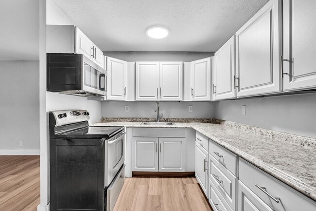 Photo - 232 SE 9th Ave Unit 2