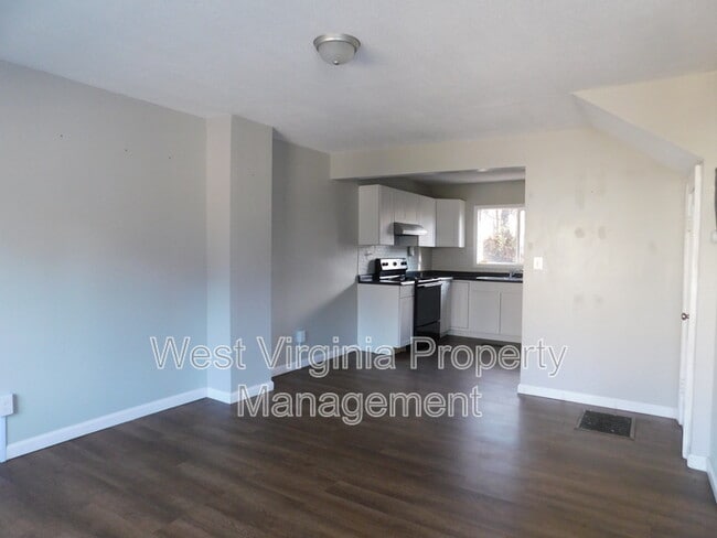 Photo - 200 Lewis St Unit Apt 4