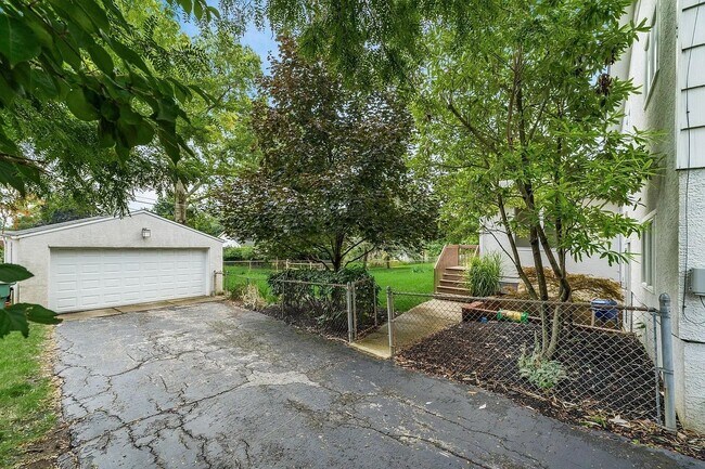 3628 Clearview Ave