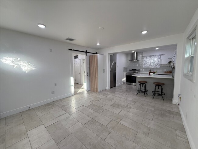 Photo - 828 Allston St Unit A