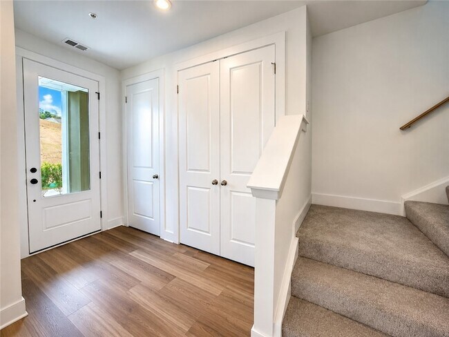307 Palisade Wy