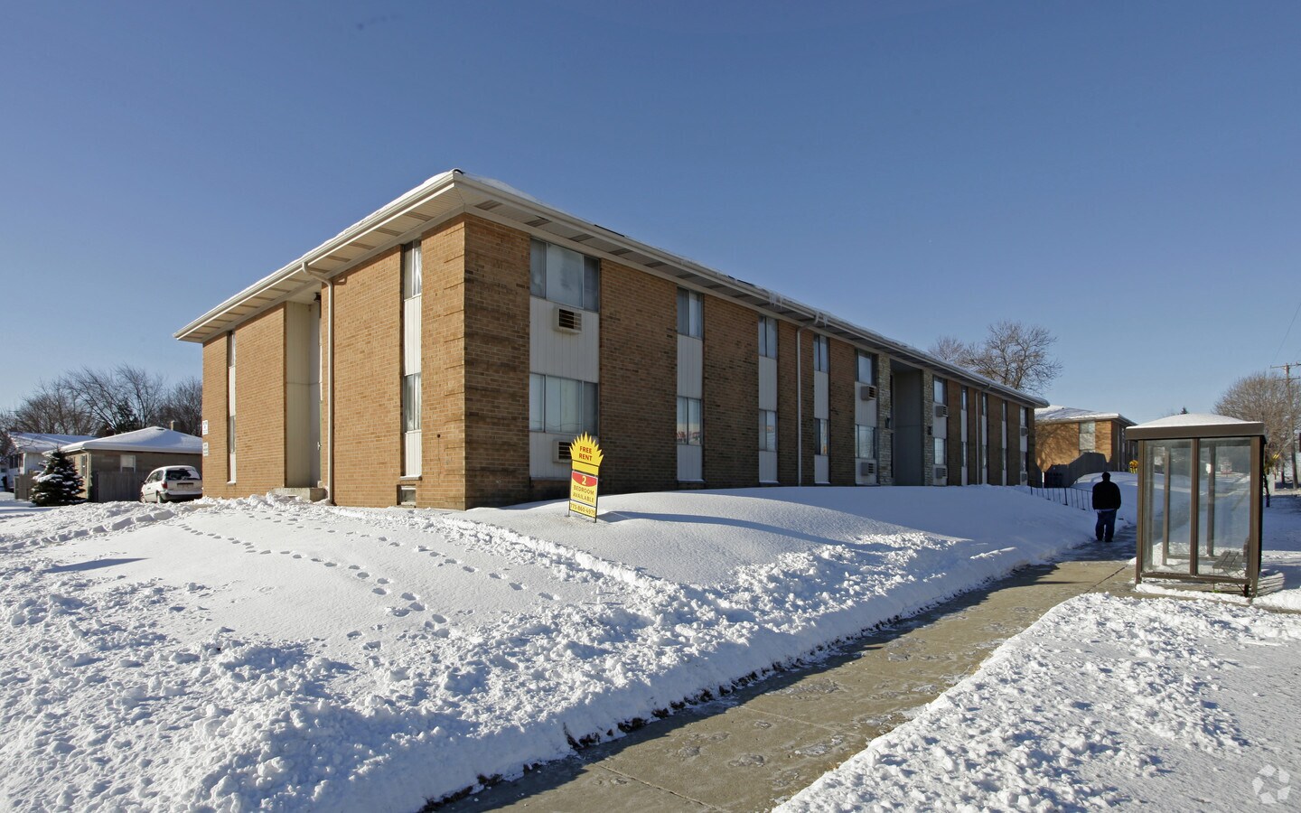 Photo - 5211-5305 52nd St