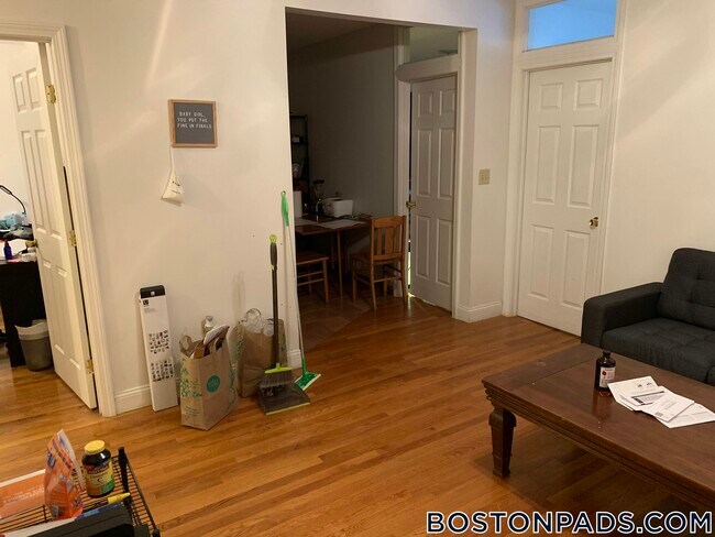 Photo - 27 Egremont Rd Unit 2