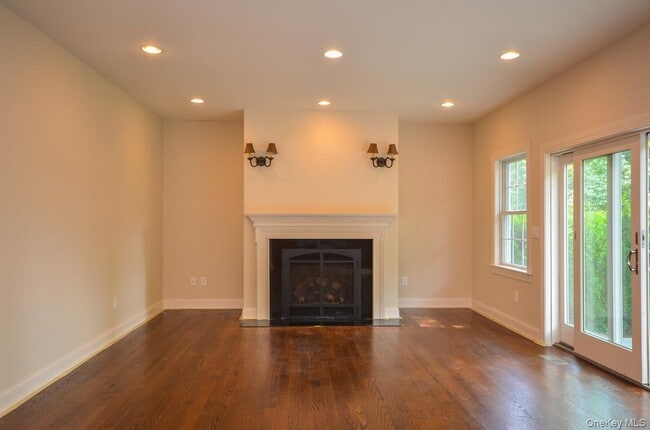 Photo - 404 Columbus Ave