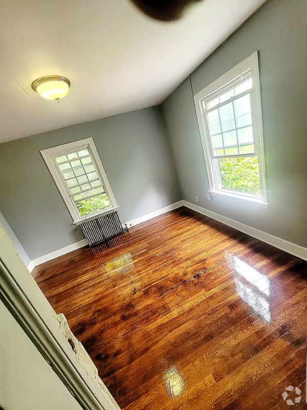 Building Photo - 609 Cooke St Rental