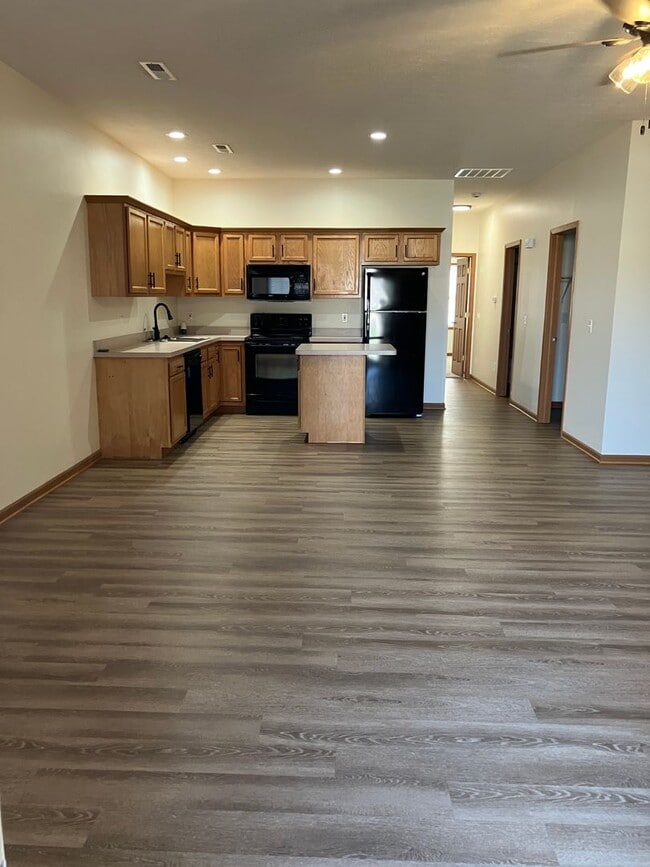 Building Photo - 1011 Laurel Tree Ct Unit 1011-C Laurel Tree Ct