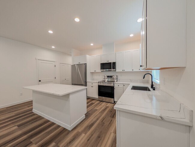 Photo - 1525 114th St NE Unit B