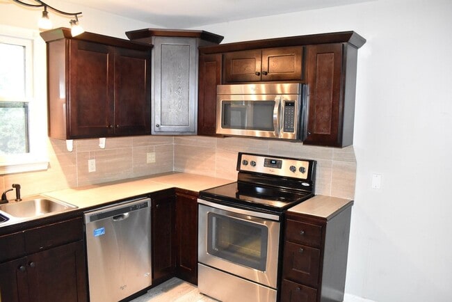 Photo - 3 Bed/2 Bath Home in East Nashville, Fenced Yard, Hardwood Floors, Minutes to Shelby Bottoms