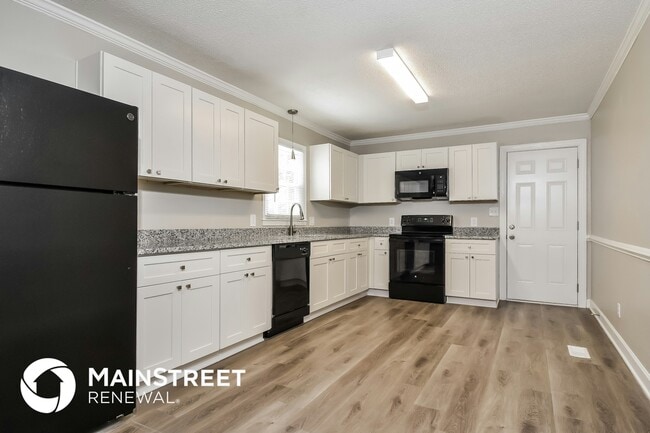 Photo - 1006 Sumner Ct