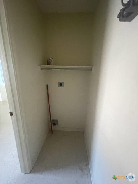Building Photo - 3202 Hereford Ln Unit D Rental