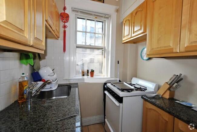 Building Photo - HOT Brighton 1BR/1Bath Listing! Rental