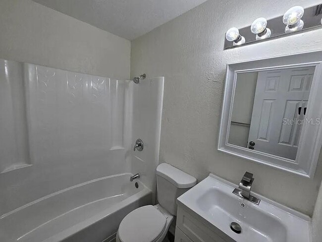 Photo - 52 6th St