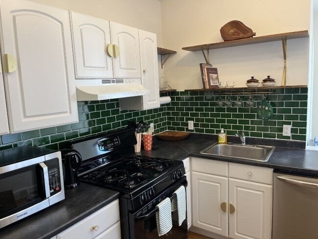 Photo - 110 Spring St Unit 1